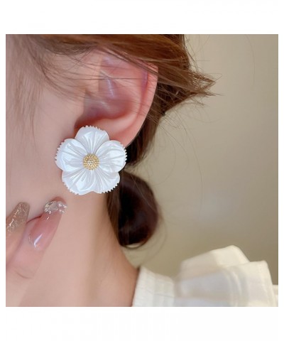 Cute White Flower Stud Earrings for Women Girls Vintage Dainty Jewelry for Ladies Party Prom Wedding Festival $8.99 Earrings